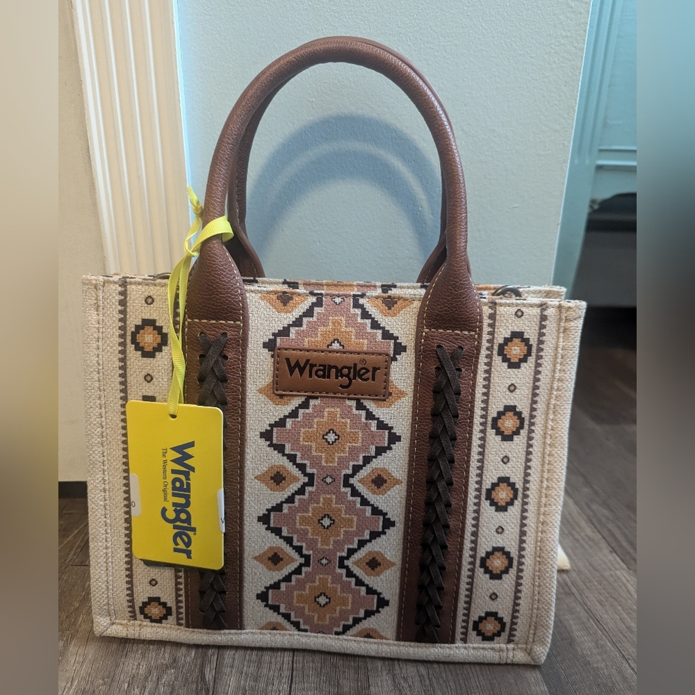 🔥NWT🔥Western Tan, Brown, Pink, and Orange Wrangler Handbag